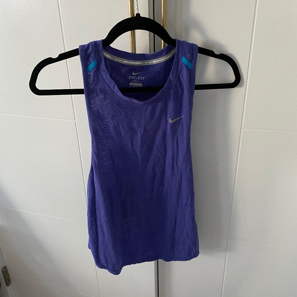 Nike Dri-Fit Crop Tank Top (XS, Purple)